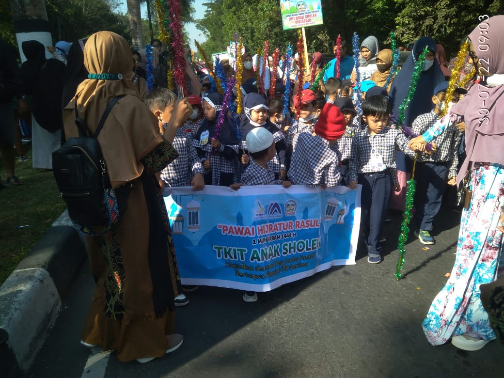 Pawai Muharram TKIT Bersama 105 TK Se Kota Mataram